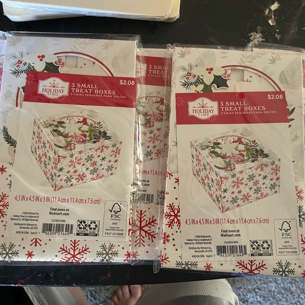 Holiday time treat boxes